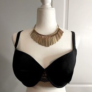 🌻 5/$25 Torrid lace bra size 42DD black and nude